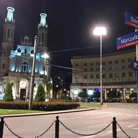 Apartment Stadion Narodowy Mini Studio: Metro-adjacent Warsaw