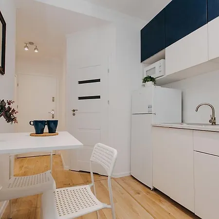 Stadion Narodowy Unit Apartmentmini Super Lokalizacja Przy Metro Ministudio With Private Banthroom Апартаменты