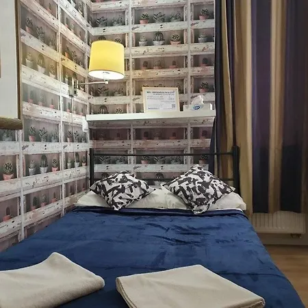 Daire Stadion Narodowy Unit Apartmentmini Super Lokalizacja Przy Metro Ministudio With Private Banthroom *