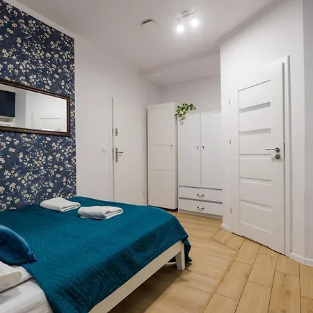 Stadion Narodowy Unit Apartmentmini Super Lokalizacja Przy Metro Ministudio With Private Banthroom Апартаменты