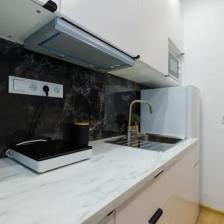 Stadion Narodowy Unit Apartmentmini Super Lokalizacja Przy Metro Ministudio With Private Banthroom 아파트 *